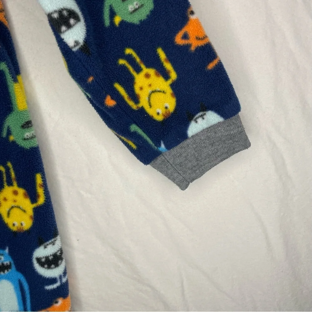 Carter’s 3T Fleece Footed Winter Monster Pajamas Grippy Feet Zipper PRELOVED